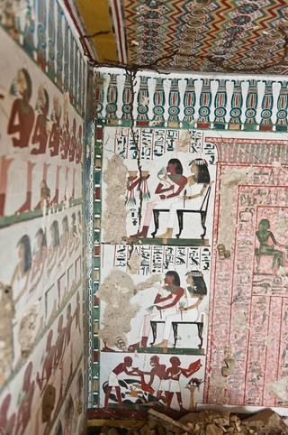 Illustration for article titled Archaeologists Uncover Ancient Egyptian Tombs With Stunning Murals